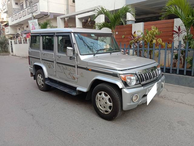 https://images10.gaadi.com/usedcar_image/4422780/original/processed_2650a27982cf96d4eb5f73f24e621301.jpg?imwidth=6400