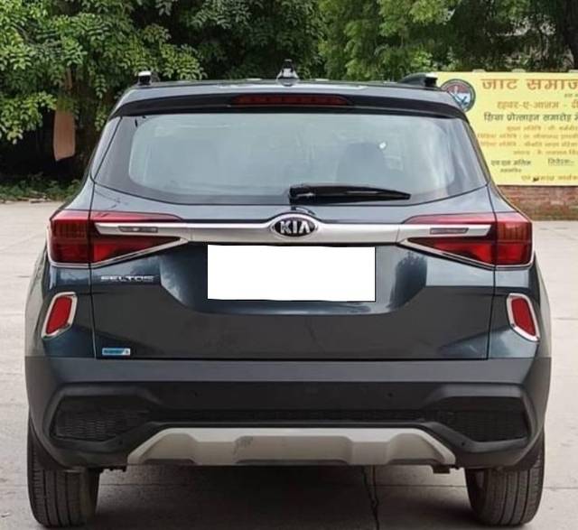 https://images10.gaadi.com/usedcar_image/4422823/original/processed_145e1429197e936cfa373fa25eb0dd94.jpg?imwidth=6402