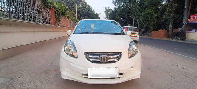 https://images10.gaadi.com/usedcar_image/4422895/original/processed_00ee002cb9886c9fcf03c653164a2ffd.png?imwidth=6400