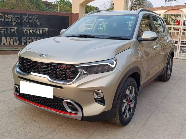 https://images10.gaadi.com/usedcar_image/4422918/original/processed_103ec0f84edd8725c124e5581b2bd7b7.jpg?imwidth=6402