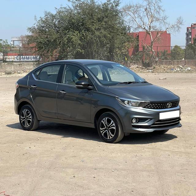 https://images10.gaadi.com/usedcar_image/4422934/original/processed_70bce59d818482dc8bbcb47e56c9bcfd.jpg?imwidth=6400