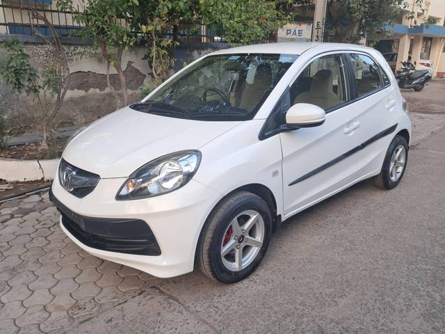 https://images10.gaadi.com/usedcar_image/4423054/original/processed_014230e8b4d7d6aaf983c5ce9aeab403.jpg?imwidth=6400
