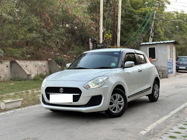 https://images10.gaadi.com/usedcar_image/4423161/original/processed_ab4f9fbe-a28c-411d-bde6-72e9e71e87e9.jpg?imwidth=6402