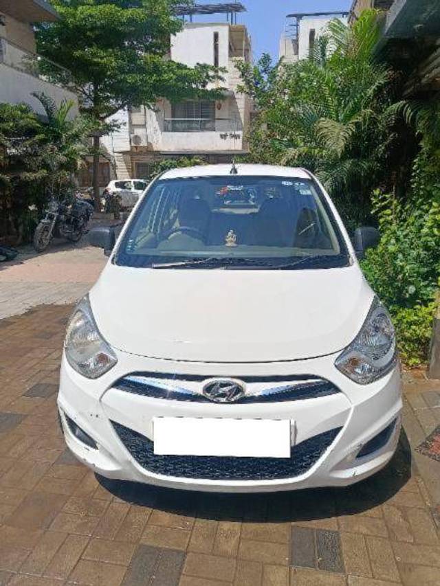 https://images10.gaadi.com/usedcar_image/4423199/original/3ed3b2540c9bf27f33293614218b16ba.jpg?imwidth=6400