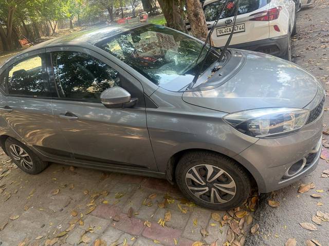 https://images10.gaadi.com/usedcar_image/4423264/original/1b9df83f6f10cd71395e5e9df73d0c9a.jpg?imwidth=6400