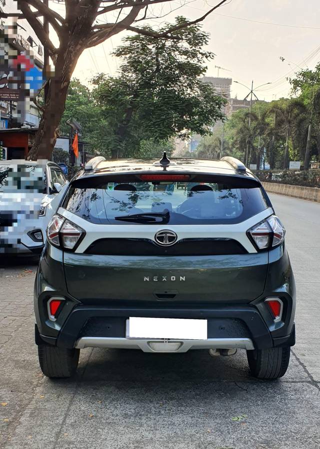 https://images10.gaadi.com/usedcar_image/4423441/original/processed_828385f4943025036b05f1a454f5be3d.jpg?imwidth=6401