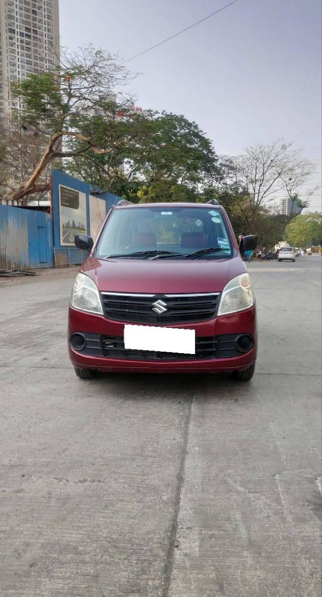 https://images10.gaadi.com/usedcar_image/4423522/original/processed_ed0f33142ceb6890aee1e11e332603df.jpg?imwidth=6400