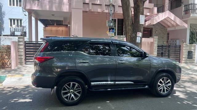 https://images10.gaadi.com/usedcar_image/4423598/original/197d0a00606957f85b2682cc74009d72.jpeg?imwidth=6401