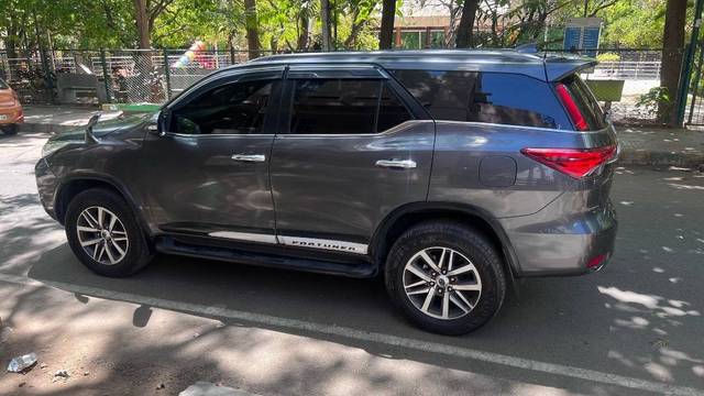 https://images10.gaadi.com/usedcar_image/4423598/original/22c38bceca6f3333d5cb16fd8b33b9eb.jpeg?imwidth=6402