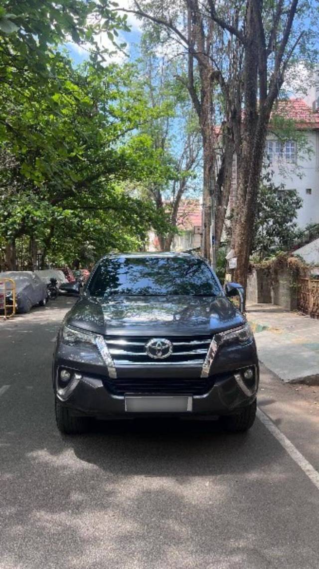 https://images10.gaadi.com/usedcar_image/4423598/original/c4abba5bc7eb1fd327ee6b7c077efe9f.jpeg?imwidth=6400