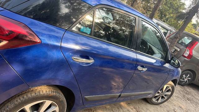 https://images10.gaadi.com/usedcar_image/4423600/original/facbb0318fdc744124fac666ae15333c.jpeg?imwidth=6401