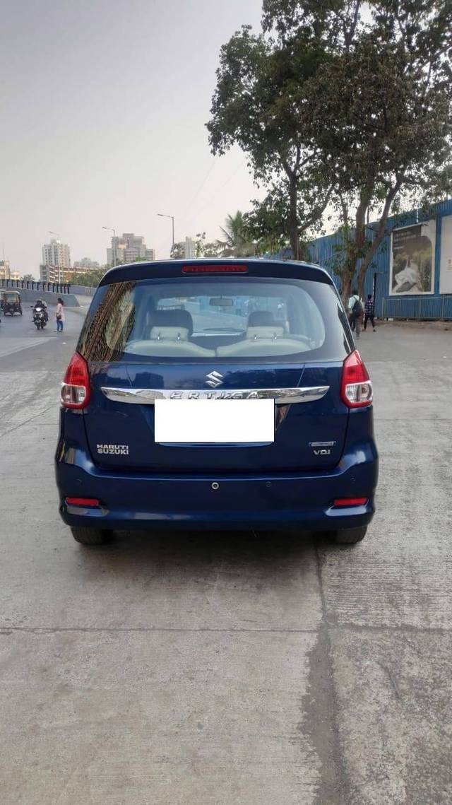 https://images10.gaadi.com/usedcar_image/4423660/original/processed_3dee797058485d78092cee36d4eaa8ee.jpg?imwidth=6402