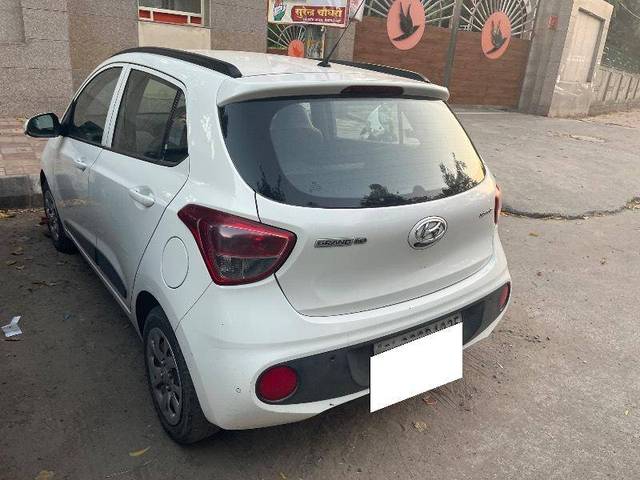 https://images10.gaadi.com/usedcar_image/4423707/original/3796456827b699c0649acffa6ca14552.jpg?imwidth=6401