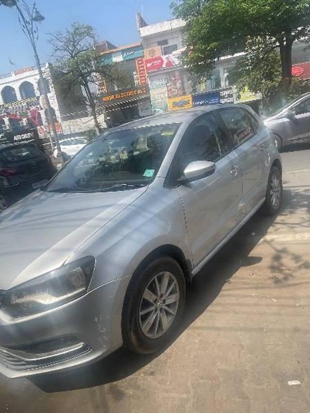 https://images10.gaadi.com/usedcar_image/4423720/original/processed_728f93de-8493-4d69-9742-7a6ec264cab6.jpeg?imwidth=6400