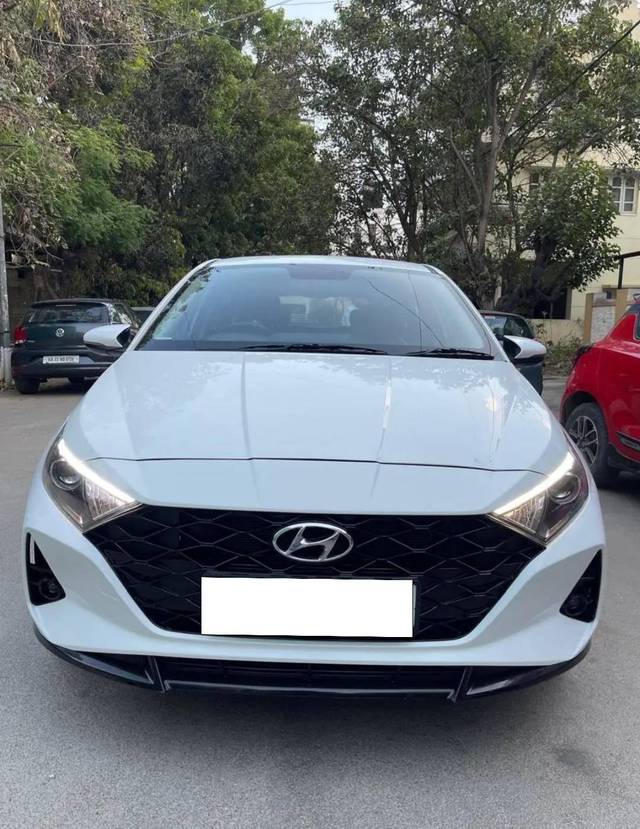 https://images10.gaadi.com/usedcar_image/4423980/original/processed_3870fbaf-6608-40b0-a974-da9fb5317a04.jpg?imwidth=6400