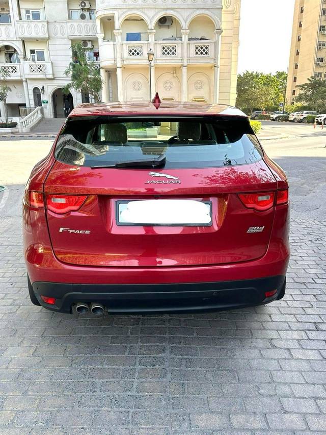 https://images10.gaadi.com/usedcar_image/4424059/original/processed_323fb5cd4604aed978e20e093ae12607.jpg?imwidth=6402