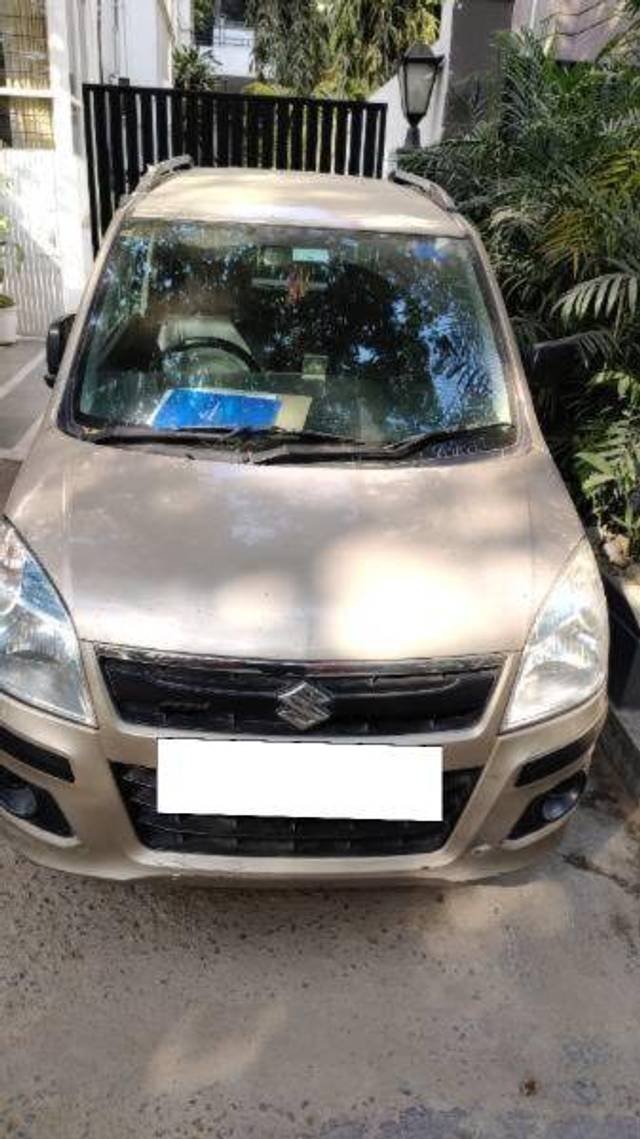 https://images10.gaadi.com/usedcar_image/4424081/original/9697da77f84a18d29f5243e20049a8dc.jpg?imwidth=6400