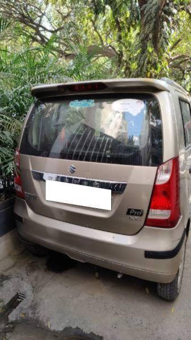 https://images10.gaadi.com/usedcar_image/4424081/original/f17a615441b2db725e409a63fd08063e.jpg?imwidth=6402