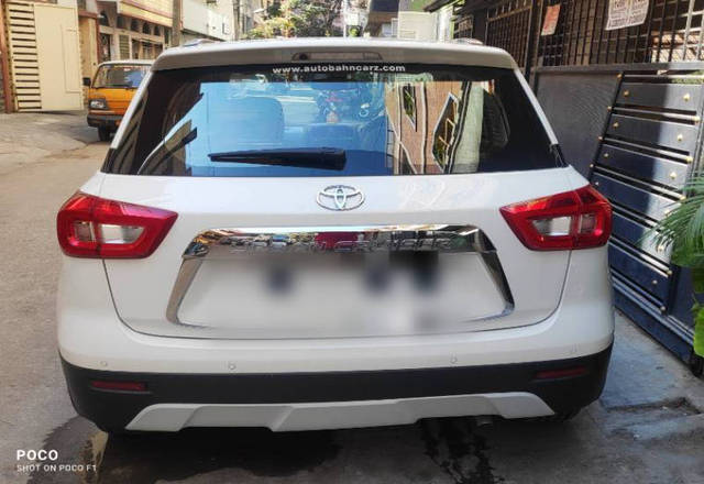 https://images10.gaadi.com/usedcar_image/4424111/original/cdccfdc9f34e2fa8161785349878a608.jpg?imwidth=6401