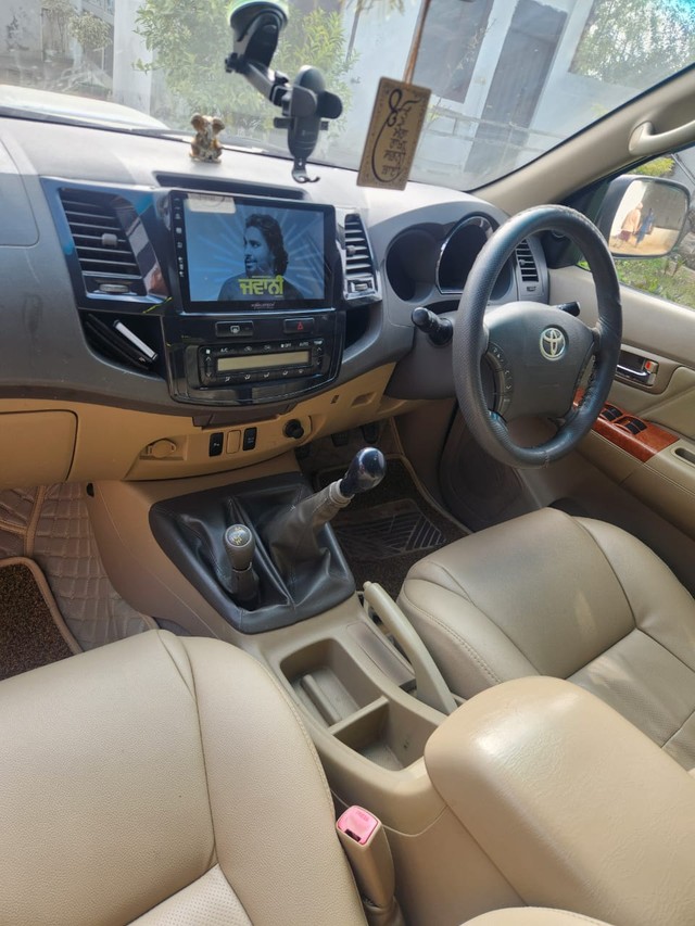 Second-hand 2010 Toyota Fortuner 3.0 Diesel for sale in Jagraon-7