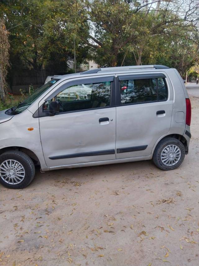 https://images10.gaadi.com/usedcar_image/4424419/original/52971e46a2e59f2f815945db302ab339.jpg?imwidth=6402