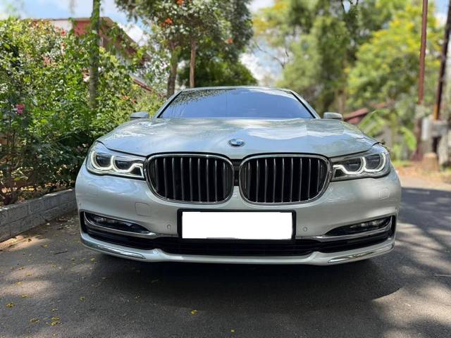 https://images10.gaadi.com/usedcar_image/4424514/original/processed_52e64fc0b7a6fbbbc870e54697ccda06.jpeg?imwidth=6400