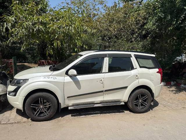 https://images10.gaadi.com/usedcar_image/4424568/original/2891735f5604a632d67f2f4c61847f56.jpg?imwidth=6400