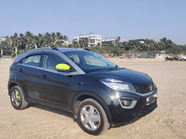 https://images10.gaadi.com/usedcar_image/4424688/original/ce0daa2bb1557d88fa9856b903299c9c.jpg?imwidth=6400