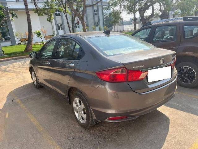 https://images10.gaadi.com/usedcar_image/4424874/original/f14f36c751972c63940e8acee8cebead.jpeg?imwidth=6402