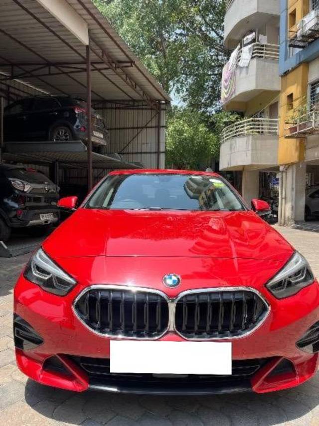 https://images10.gaadi.com/usedcar_image/4425165/original/processed_0a923a0e-3481-4d94-8582-4d9d7c70c586.jpeg?imwidth=6401