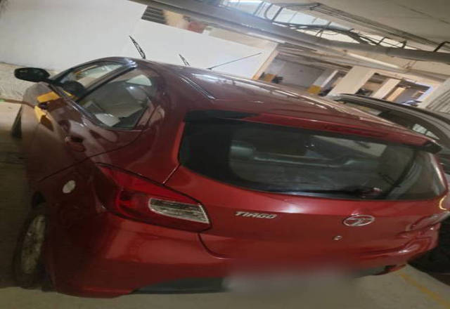 https://images10.gaadi.com/usedcar_image/4425259/original/ec80508bd97fc38edefca8df1f54272a.jpeg?imwidth=6400