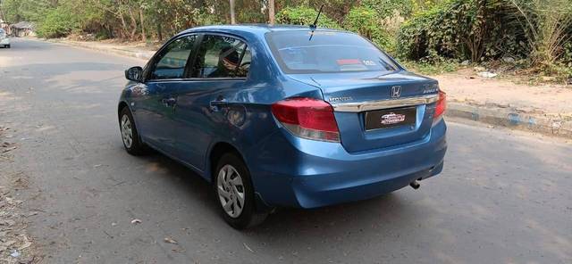 https://images10.gaadi.com/usedcar_image/4425311/original/processed_959d26c99d41d8df77fdfa4d3b4e5c16.jpg?imwidth=6402