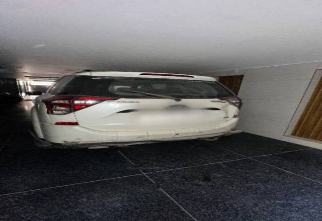 https://images10.gaadi.com/usedcar_image/4425328/original/41dcba01b1967965b6755c290d44e415.jpeg?imwidth=6401