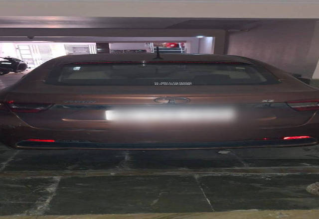 https://images10.gaadi.com/usedcar_image/4425563/original/bb085740b1b17e4041361f2ddbbb405d.jpg?imwidth=6401