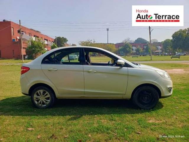 https://images10.gaadi.com/usedcar_image/4426362/original/c0afcaa6a16780547c9a649c68ab5240.jpeg?imwidth=6400