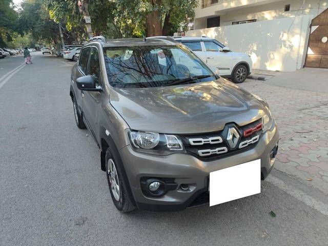 https://images10.gaadi.com/usedcar_image/4426378/original/processed_2b0eb7cb0c7de40715db3ae2d8d61a17.jpg?imwidth=6400