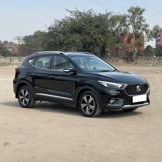 https://images10.gaadi.com/usedcar_image/4426513/original/processed_690695f052f55acfdc4eabcbc56c6d35.jpg?imwidth=6400