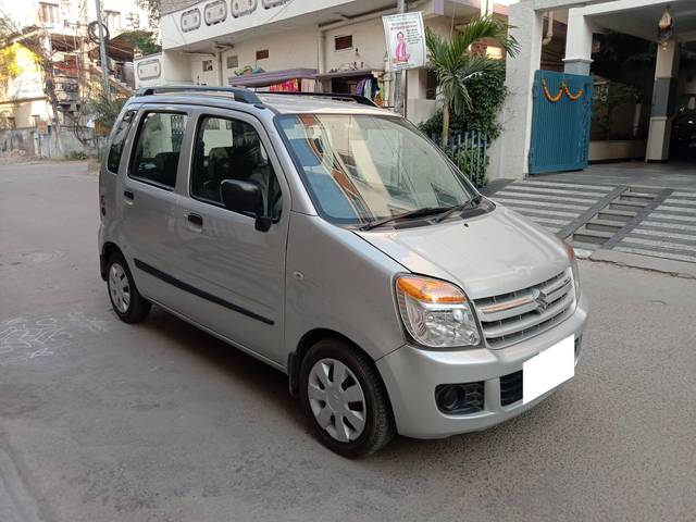 https://images10.gaadi.com/usedcar_image/4426521/original/processed_dced37258f60d8a450cbff2d03b84d07.jpg?imwidth=6400