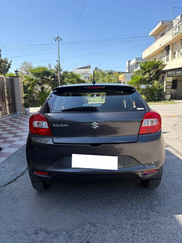 https://images10.gaadi.com/usedcar_image/4426528/original/processed_671d1d941f0005d6dce6cc7d90307be1.jpeg?imwidth=6401