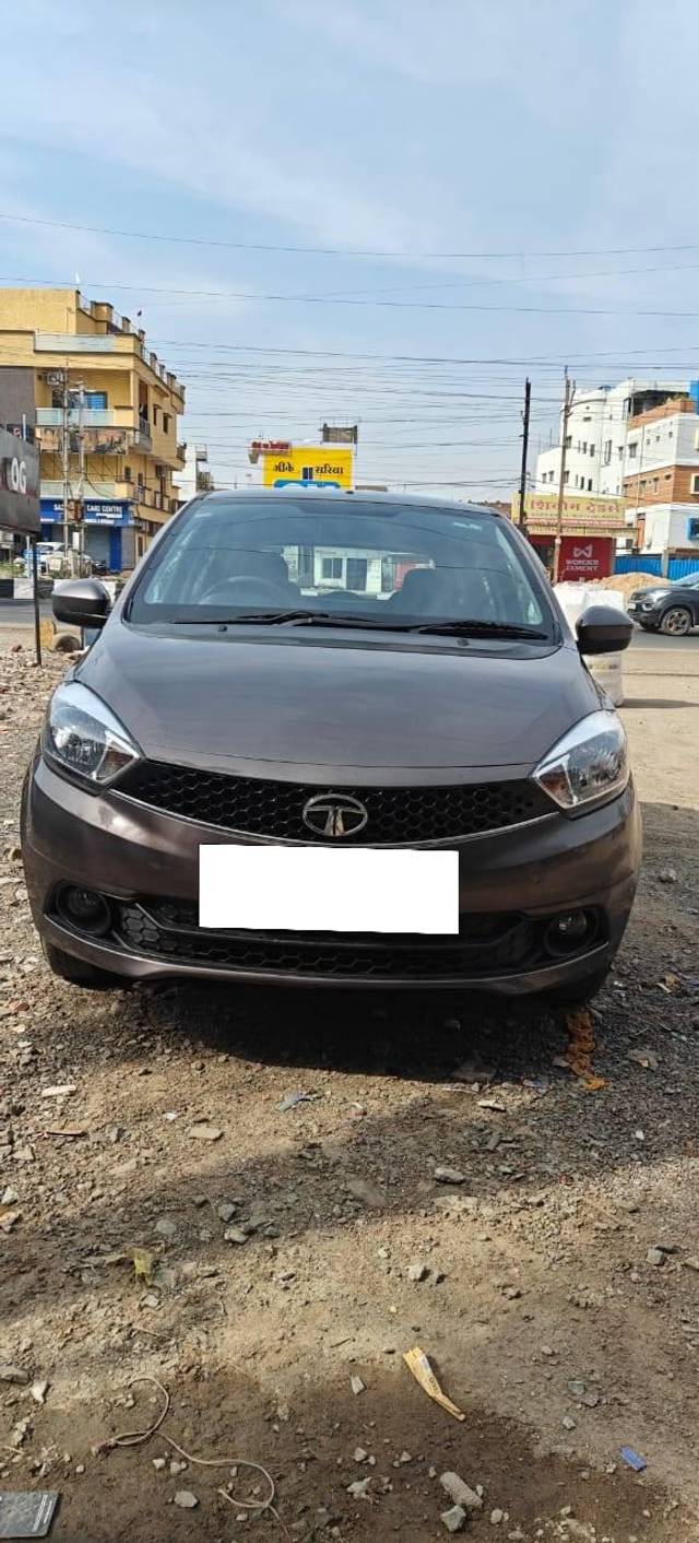 https://images10.gaadi.com/usedcar_image/4426556/original/processed_4fcf3f831b057827862abd8aa15f4a96.jpg?imwidth=6402