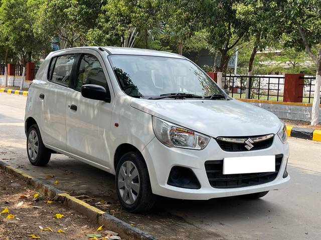 https://images10.gaadi.com/usedcar_image/4426581/original/processed_19ae38fafb10c86317af6b9f518446cc.jpg?imwidth=6400