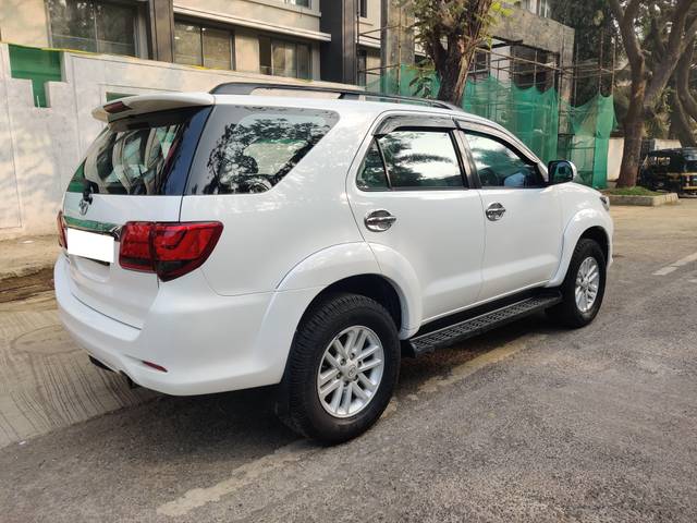 https://images10.gaadi.com/usedcar_image/4426628/original/processed_a0a41a859675fc8465bd219d68974e36.jpg?imwidth=6402