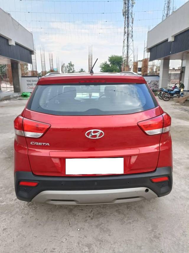 https://images10.gaadi.com/usedcar_image/4426796/original/processed_23631d17a6513ab11545f209ae1d2534.jpg?imwidth=6402