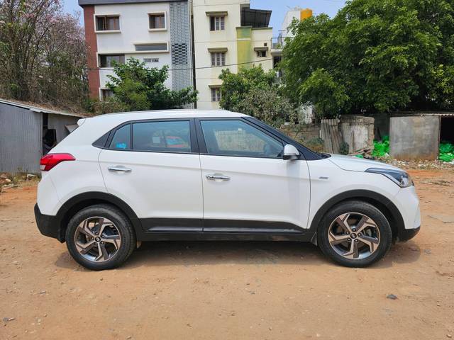 https://images10.gaadi.com/usedcar_image/4426843/original/processed_3332313c993068260695fac4f7c666f9.jpg?imwidth=6401