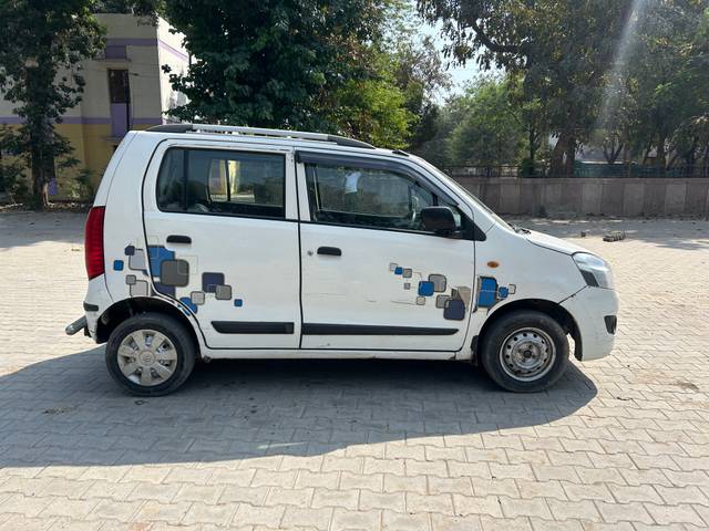 https://images10.gaadi.com/usedcar_image/4426942/original/03c08068679420be6f1ec957090e0e70.jpeg?imwidth=6401