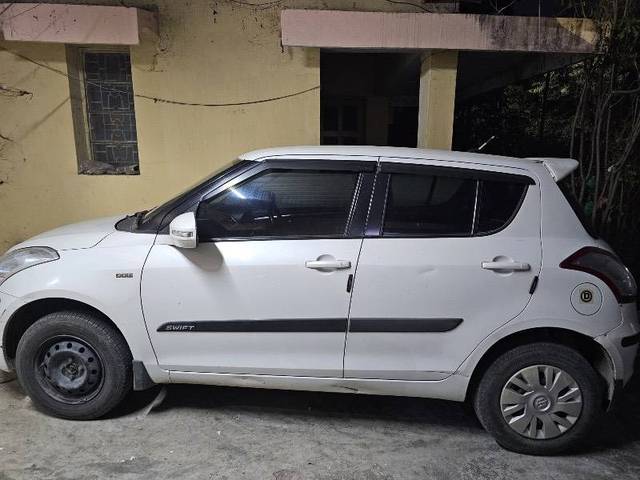 https://images10.gaadi.com/usedcar_image/4426955/original/d3d815d84a0f304f837f0f8d383dd1e0.jpeg?imwidth=6400