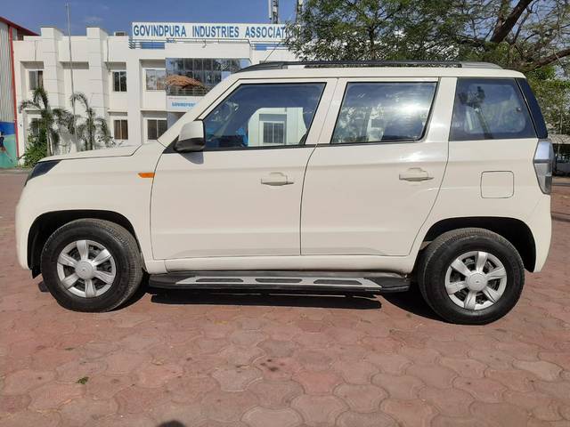 https://images10.gaadi.com/usedcar_image/4427124/original/c8061a7b265ec506a5f990ec96af5ae0.jpg?imwidth=6402