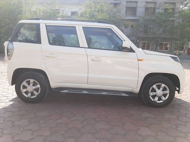 https://images10.gaadi.com/usedcar_image/4427124/original/eef8c3fe05fd6c34c4225d52aada4159.jpg?imwidth=6401