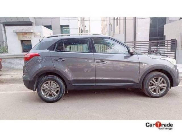 https://images10.gaadi.com/usedcar_image/4427132/original/processed_845b14e266fc346d5f6f1c24da423f38.jpg?imwidth=6401