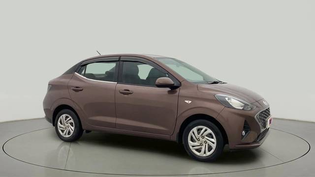 https://images10.gaadi.com/usedcar_image/4427193/original/dc9de0850fc81e1e6dd7070ef52dbc96.jpg?imwidth=6400